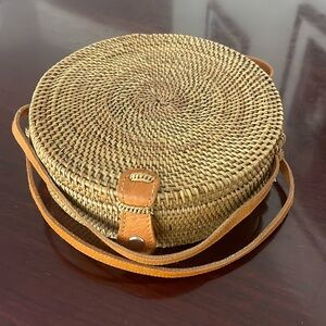 Woven round purse ratan